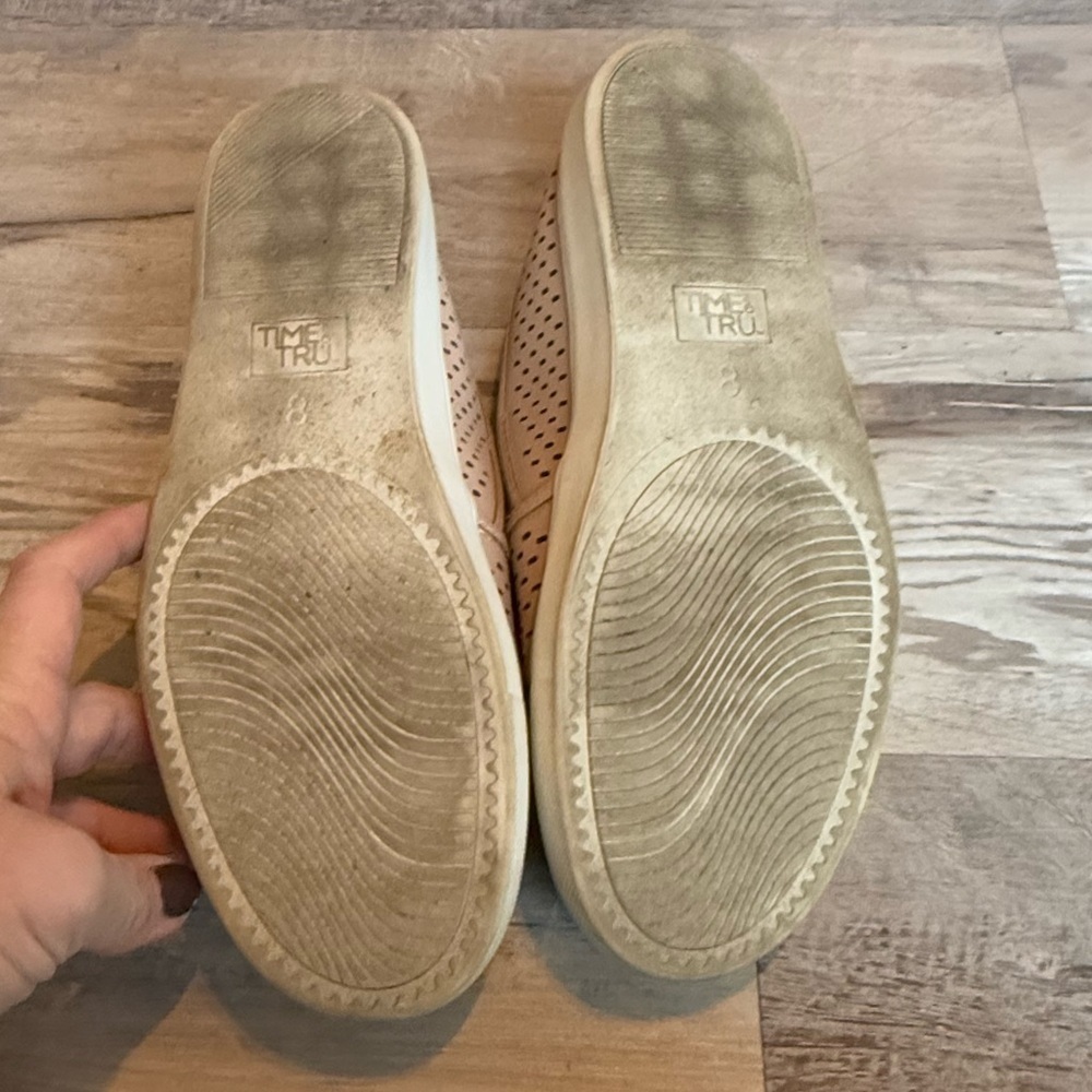 Time And Tru Shoes Womens 8 Memory Foam Casual Perf Slip On Flats Sneakers Blush - Picture 6 of 6